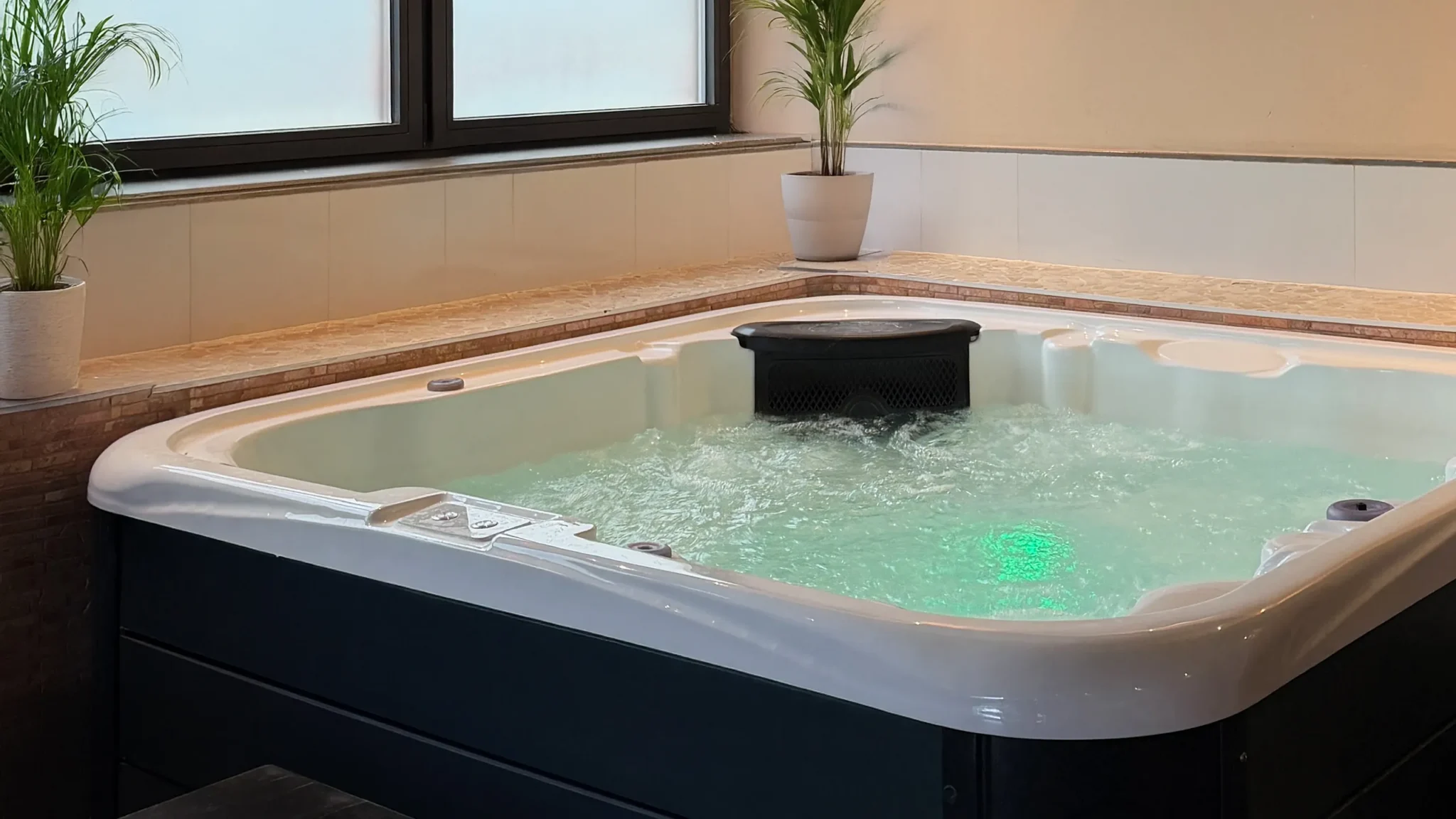 Whirlpool im zweiten Stock, FKK Sauna Club Atlantis München