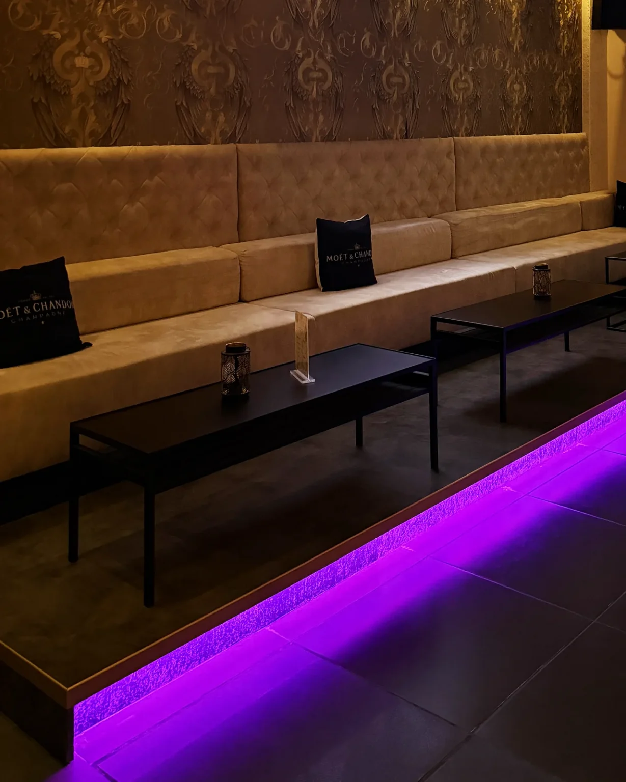 أريكة في صالة الطابق الأول، FKK Sauna Club Atlantis ميونخ